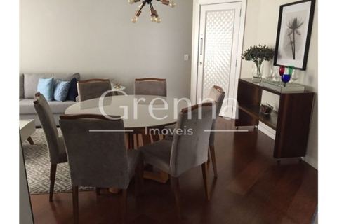 Apartamento à venda em Moema, 125 m²