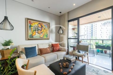 Apartamento à venda em Moema, 103 m²