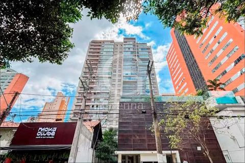 Apartamento à venda em Moema, 132 m²