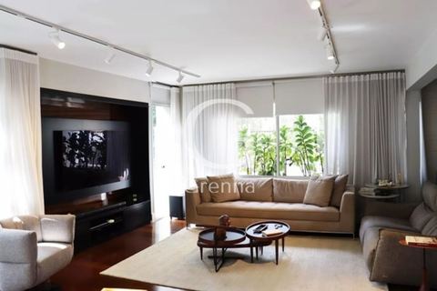 Apartamento à venda em Moema, 210 m²