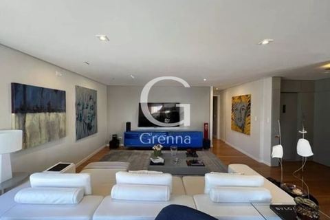 Apartamento à venda em Moema, 180 m²
