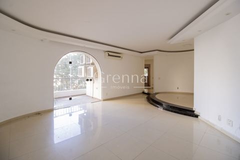 Apartamento à venda em Moema, 170 m²
