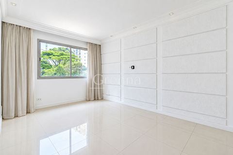 Apartamento à venda em Moema, 80 m²