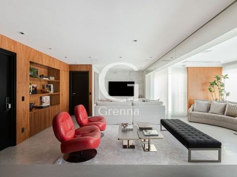 Apartamento à venda em Moema, 182 m²
