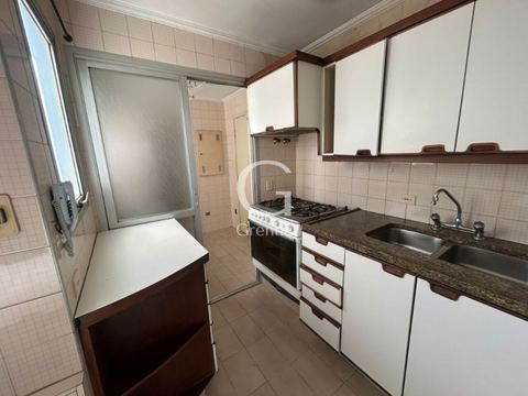 Apartamento à venda em Moema, 120 m²