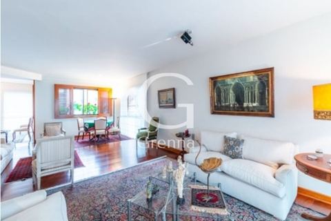 Apartamento à venda em Moema, 325 m²