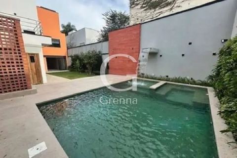 Casa Assobradada à venda em Jardim Paulista, 500 m²