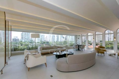 Apartamento à venda em Itaim Bibi, 347 m²