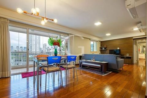 Apartamento à venda em Pinheiros, 120 m²
