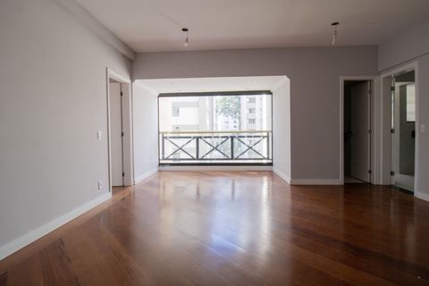 Apartamento à venda em Moema, 99 m²
