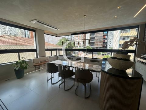Apartamento à venda em Pinheiros, 125 m²